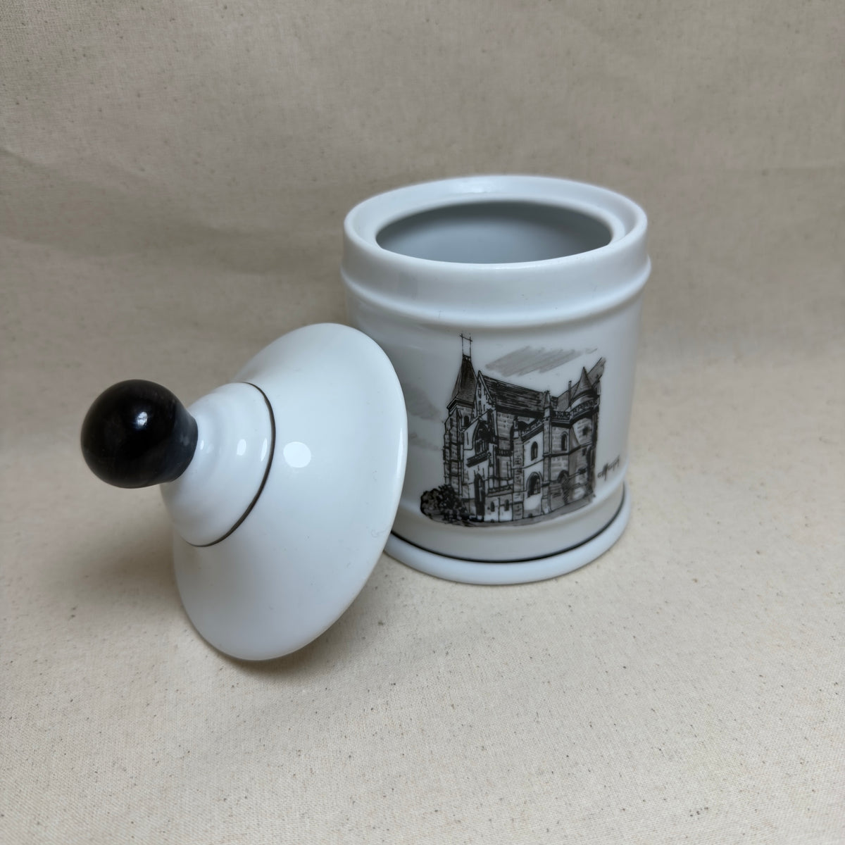 Le Souvenir de Clermont – Édition Limitée Porcelaine de Limoges